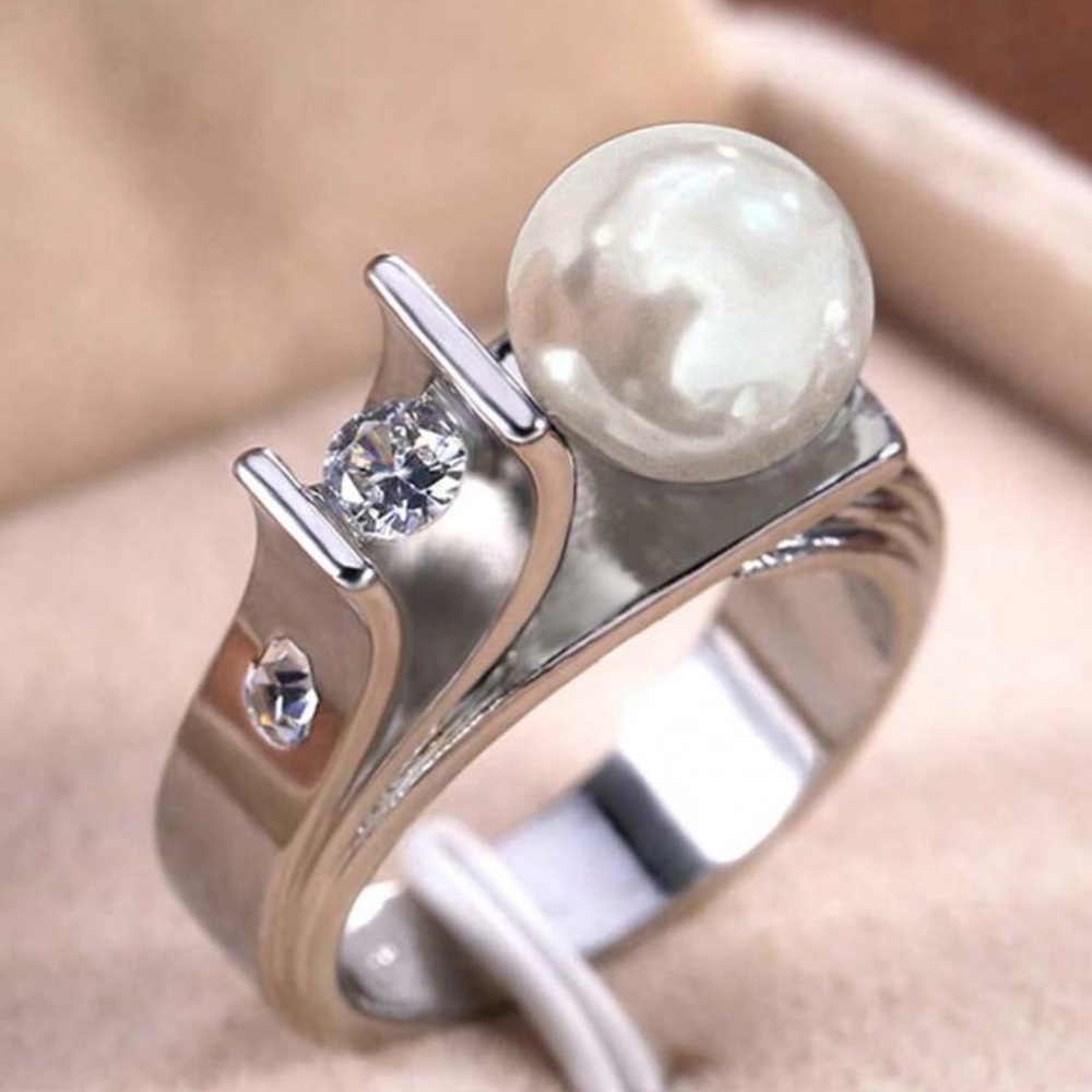 WEDDING RING - Picture 5 of 12